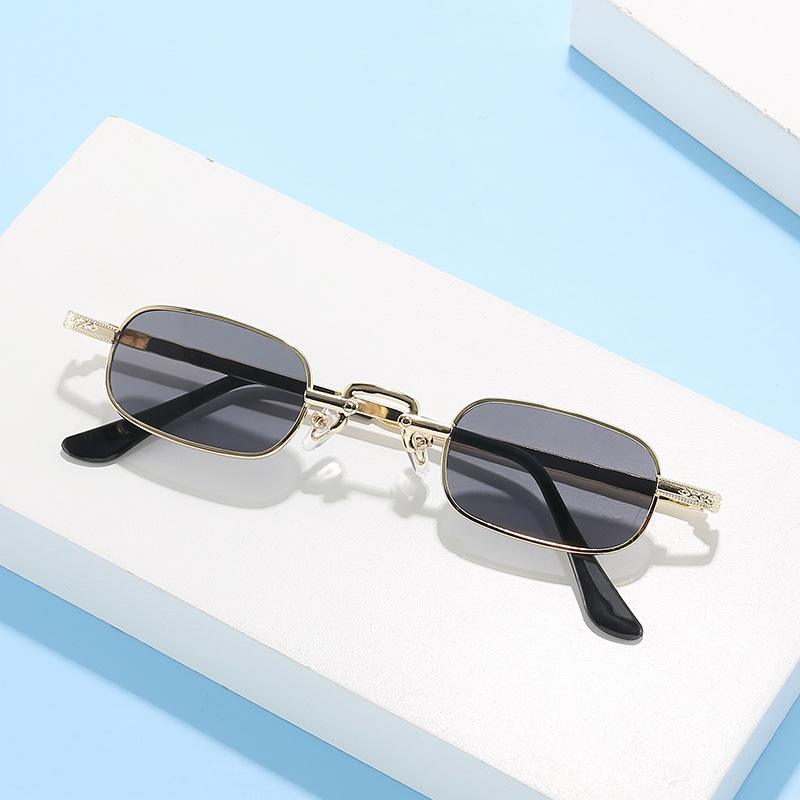 New Small Frame Square Sunglas - đánh giá và giá Photo Booth Frame